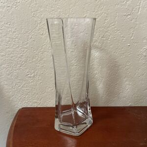 Vintage Glass Vase Twisted Hexagon Flare Top 9.25 In Heavy Glass Clear Elegant A